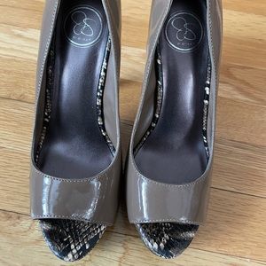 Jessica Simpson platform peep toe heels